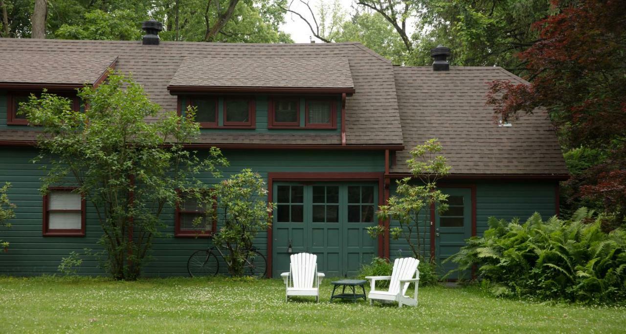 Lakeside Inn Exterior photo